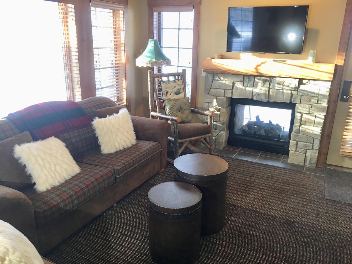 Boyne Mountain Creekside Condo Boyne Falls エクステリア 写真